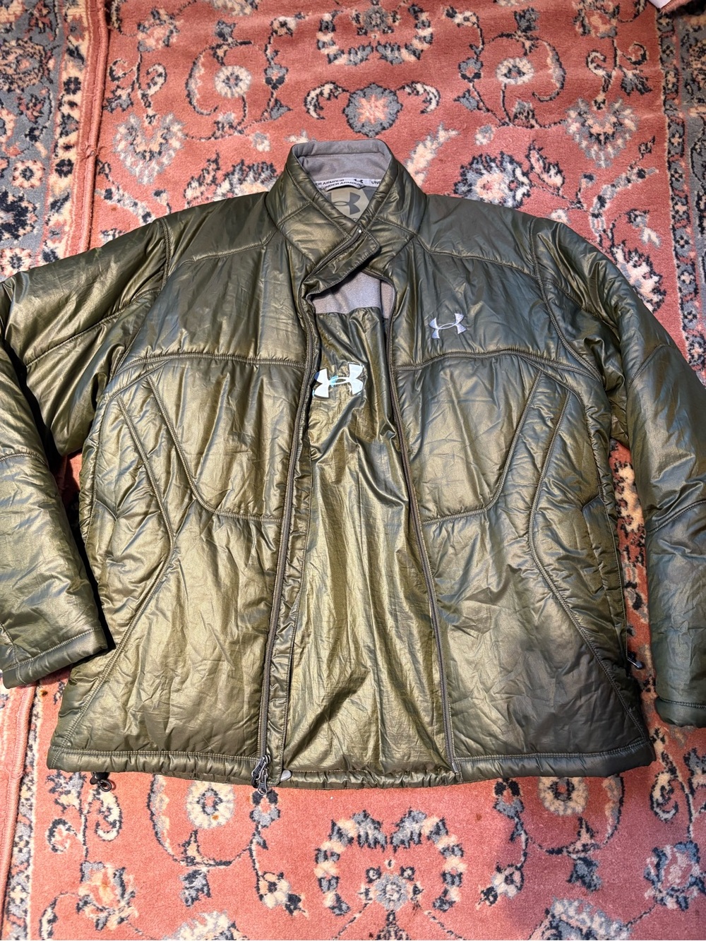 Under Armour Men's Olive Green Quilted Puffer Jacket been used once sz L